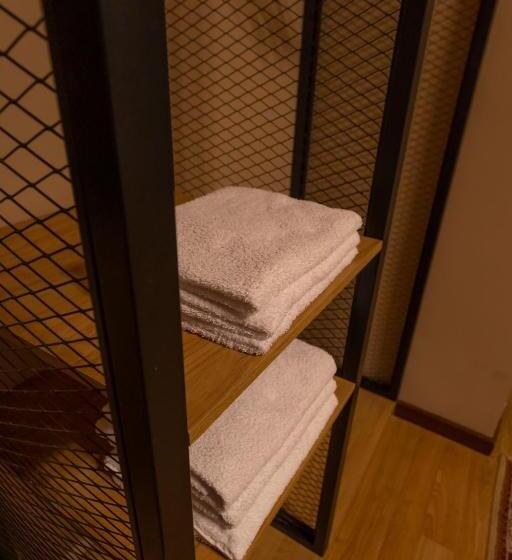 اتاق خانوادگی, Koisha