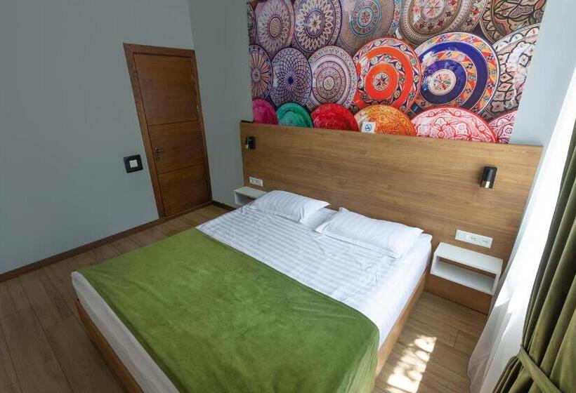 اتاق سوپریور خانوادگی, Koisha