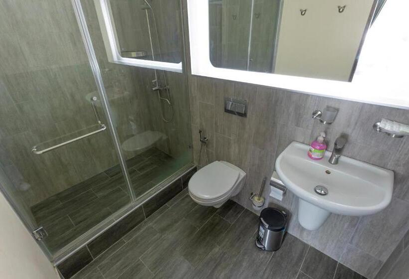 اتاق سوپریور خانوادگی, Koisha