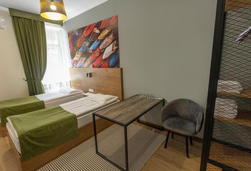 اتاق سوپریور خانوادگی, Koisha