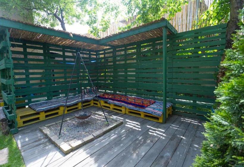 اتاق استاندارد با سرویس بهداشتی مشترک, Koisha