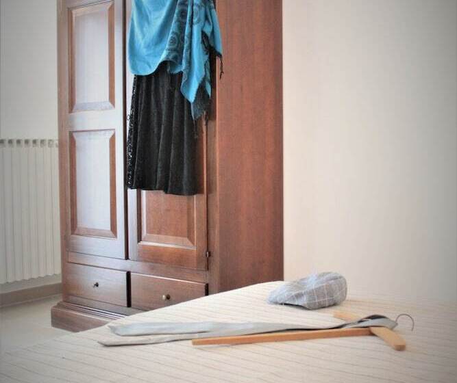 غرفة قياسية ثلاثية, A Casa Ventotto