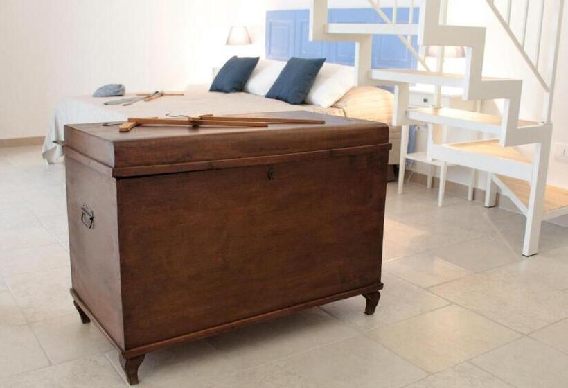 غرفة قياسية رباعية مزودة بشُرفة, A Casa Ventotto