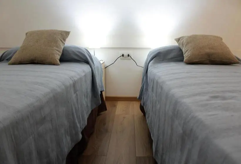 اتاق استاندارد چهارنفره با بالکن, A Casa Ventotto