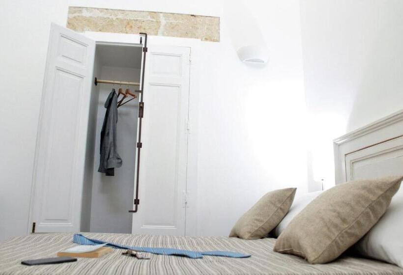 غرفة أساسية, A Casa Ventotto