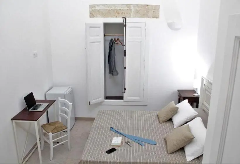 اتاق عادی, A Casa Ventotto