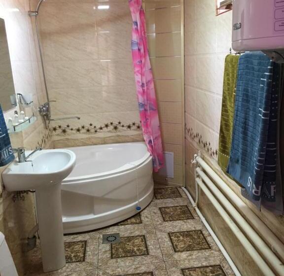 Quarto Triplo Estandar, Shahram Plus