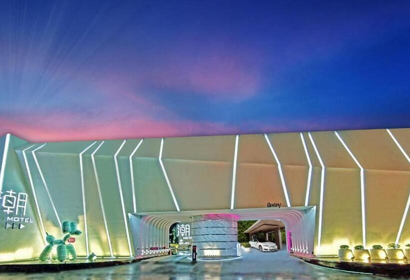 اتاق لوکس چهار تخته, Chao Motel