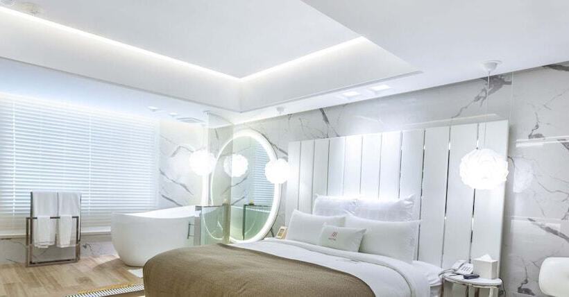 اتاق استاندارد, Chao Motel