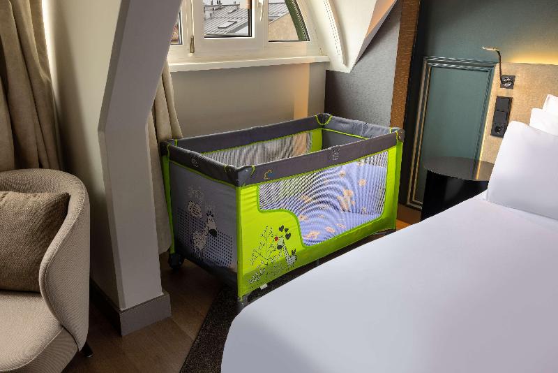 اتاق لوکس چهار تخته, Chao Motel