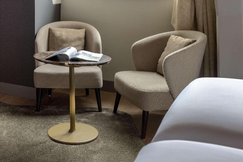 اتاق لوکس چهار تخته, Chao Motel