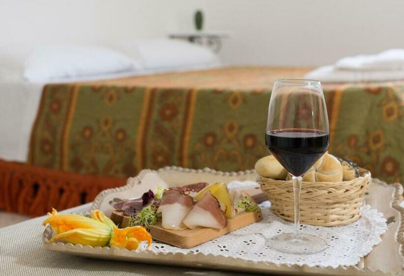 ガーデンビュースタンダードルーム, Agriturismo Di Serragiumenta