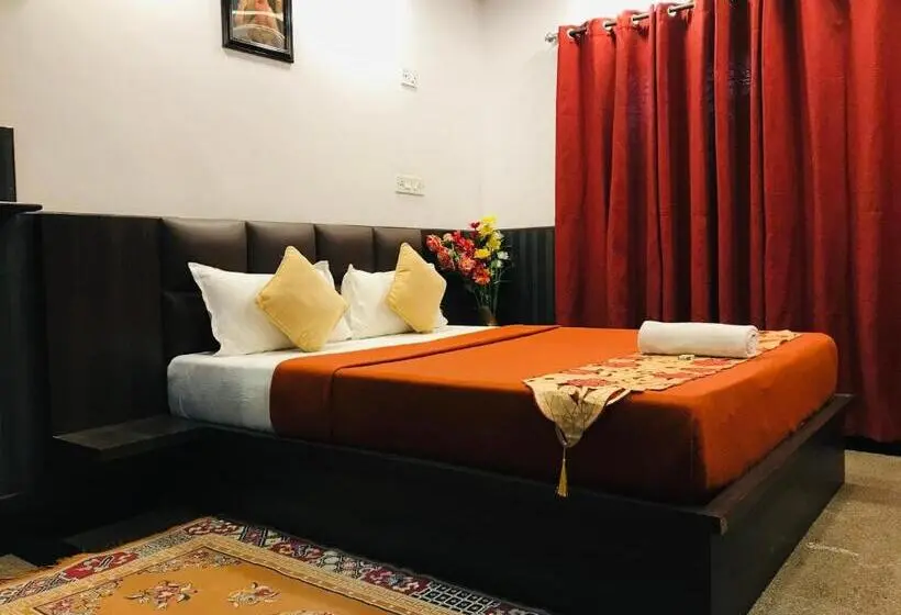 デラックスルーム, Swarajdeep Vacations