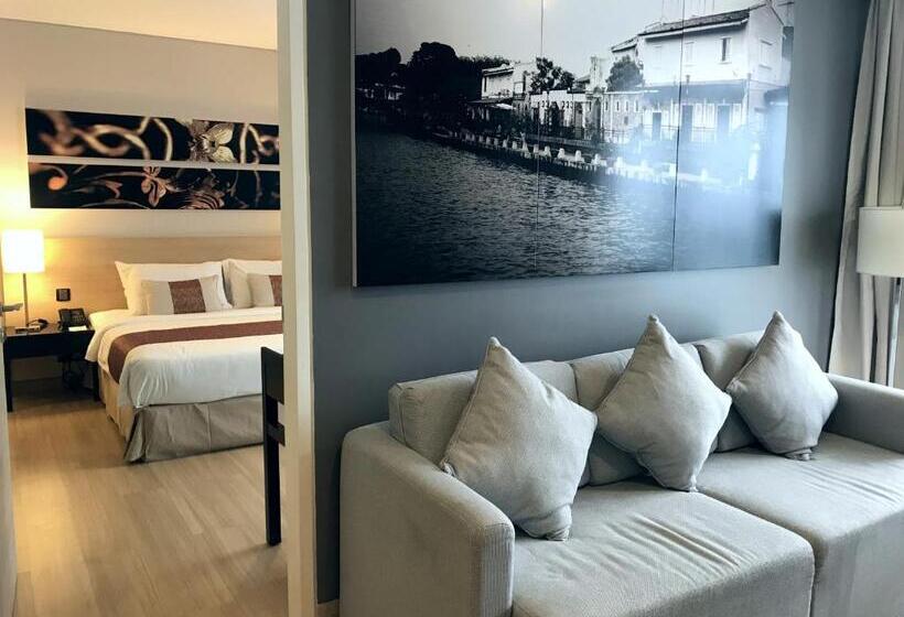 Suite Premium, Asia Melaka Hotel Managed By The Straits Hotel & Suites