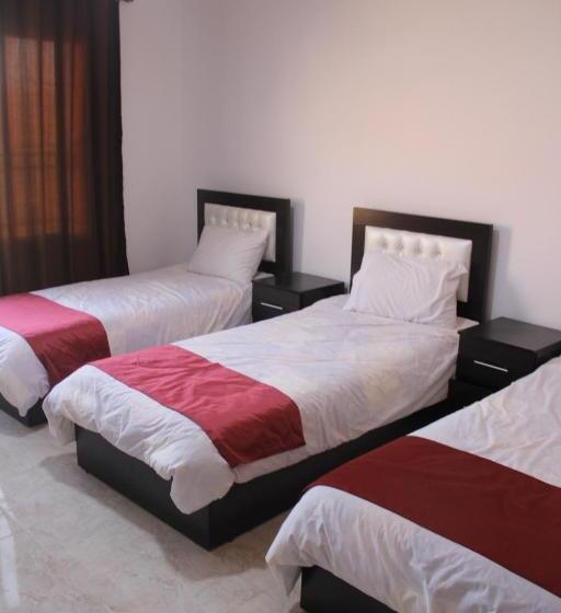 اتاق استاندارد سه نفره, Weekend