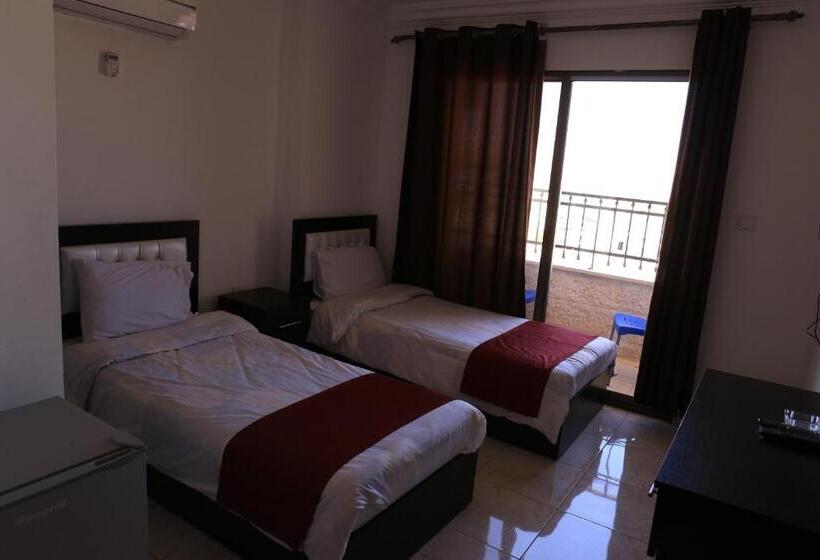 اتاق استاندارد با بالکن, Weekend