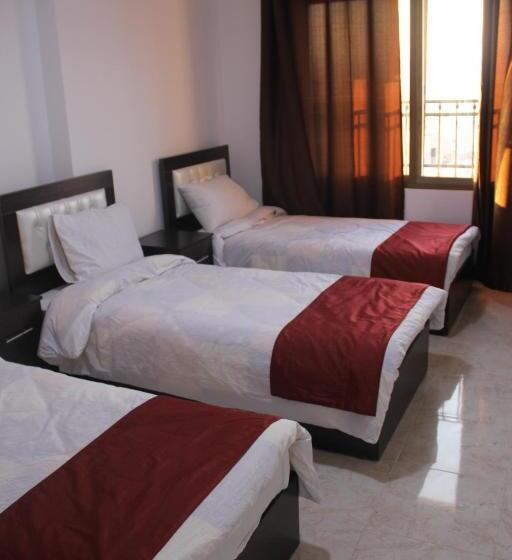 اتاق استاندارد سه نفره, Weekend