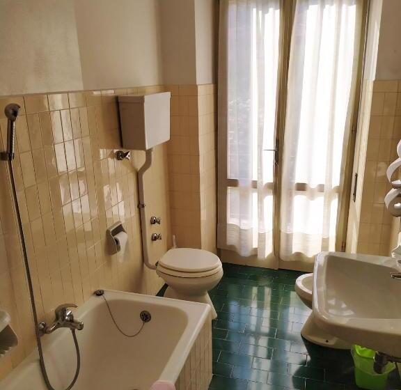 标准间带阳台, Ostello Delle Cartiere