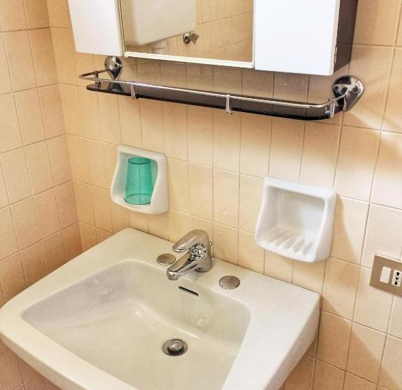 家庭间, Ostello Delle Cartiere