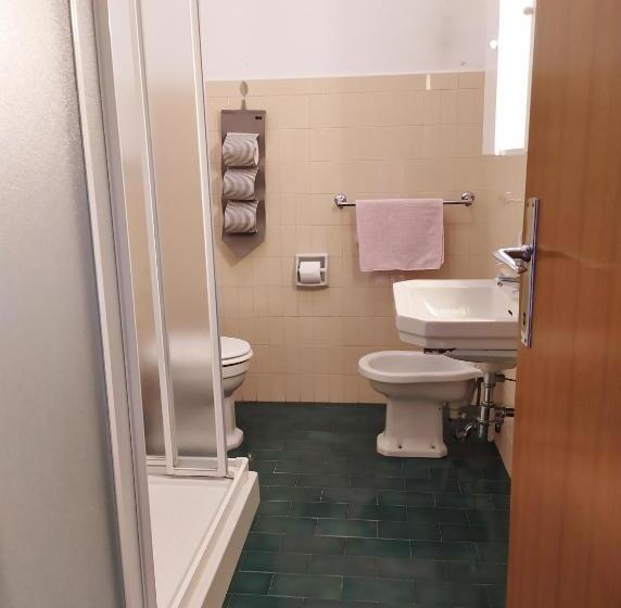 标准三人间, Ostello Delle Cartiere