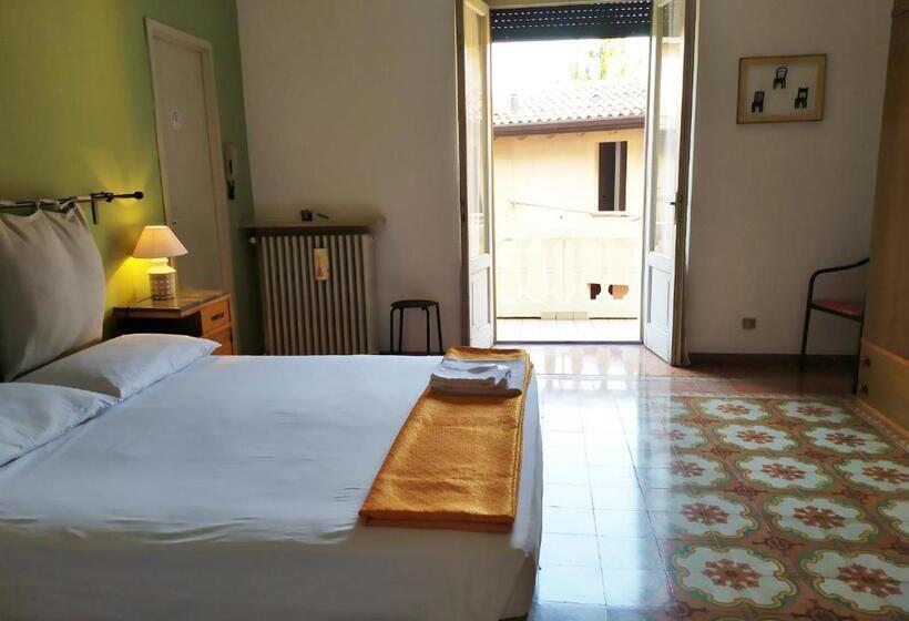 标准三人间, Ostello Delle Cartiere