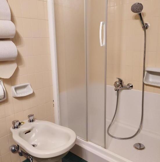 标准间, Ostello Delle Cartiere