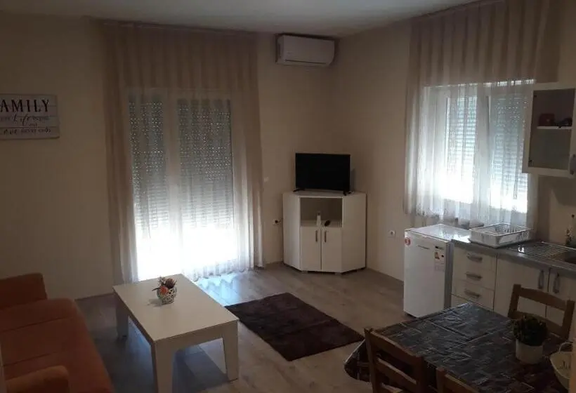 آپارتمان 1 خوابه همکف, Vila & Apartments Matea