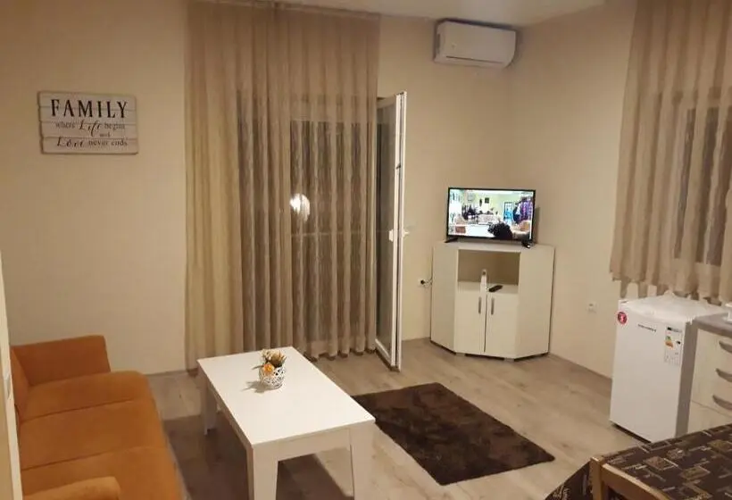 آپارتمان 1 خوابه همکف, Vila & Apartments Matea