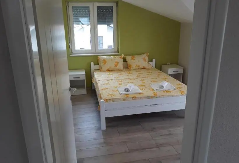 آپارتمان 1 خوابه با بالکن, Vila & Apartments Matea