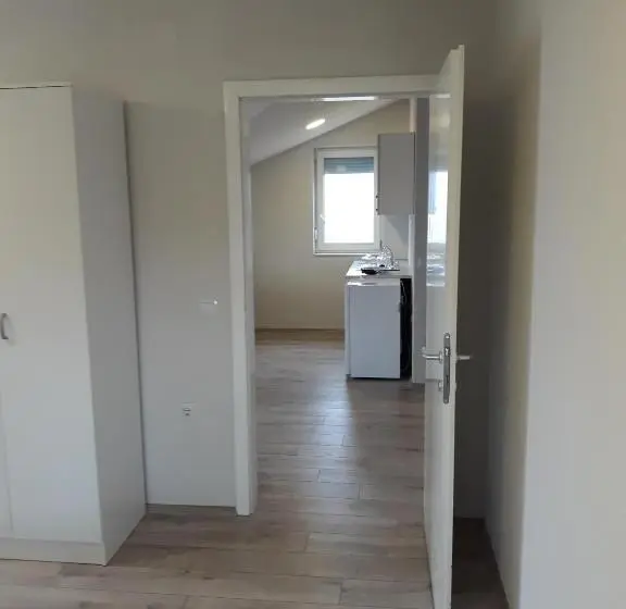 آپارتمان 1 خوابه با بالکن, Vila & Apartments Matea