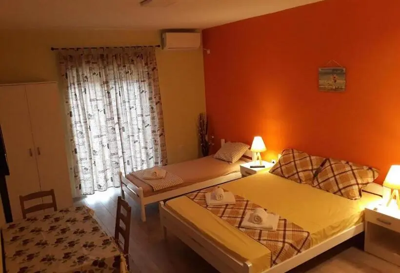 اتاق راحتی سه تخته, Vila & Apartments Matea