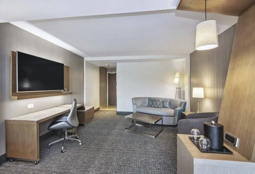 سوییت, Courtyard By Marriott Raleigh Cary/parkside Town Commons