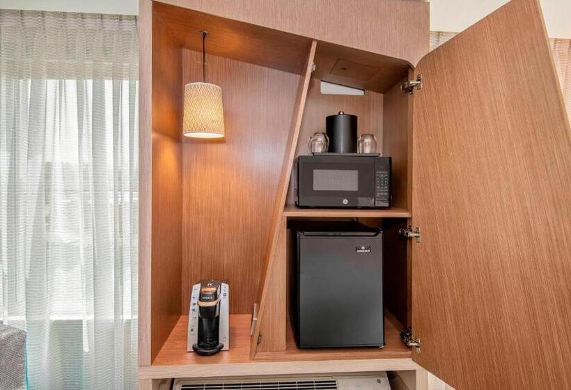 Номер Стандартный Кровать Куин, Courtyard By Marriott Raleigh Cary/parkside Town Commons