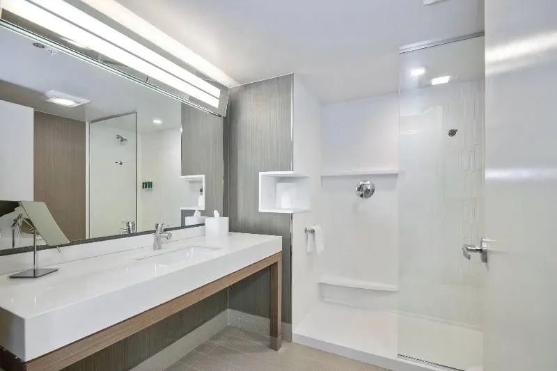 اتاق استاندارد با تخت بزرگ, Courtyard By Marriott Raleigh Cary/parkside Town Commons