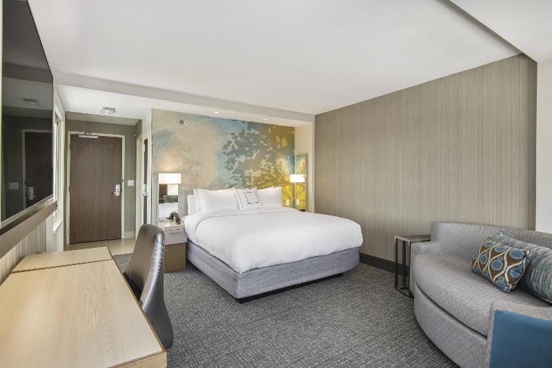 اتاق استاندارد با تخت بزرگ, Courtyard By Marriott Raleigh Cary/parkside Town Commons