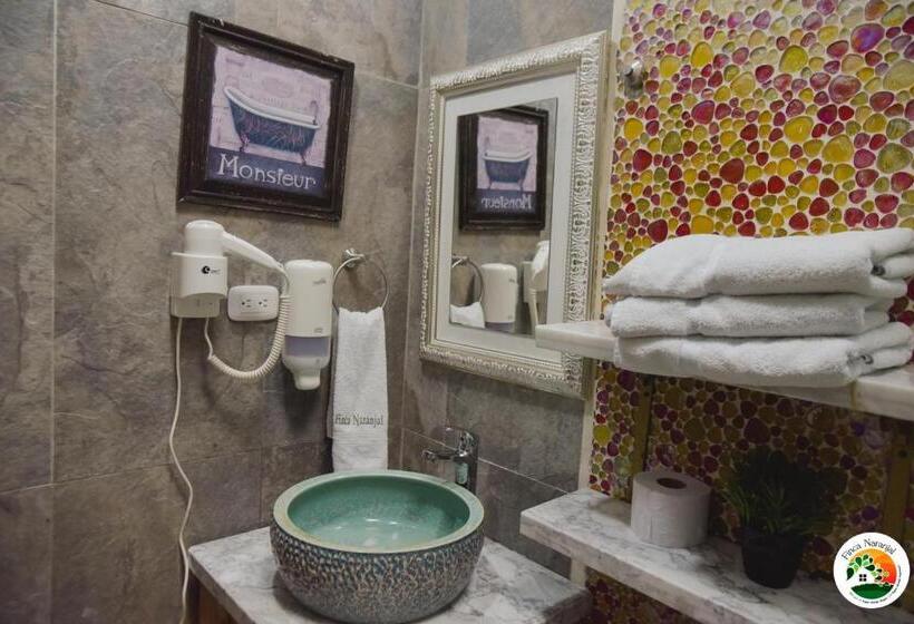 带阳台的三人标准间, Finca Naranjal