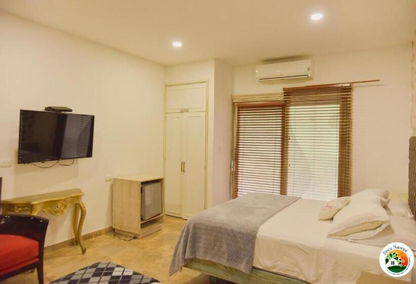 带阳台的三人标准间, Finca Naranjal