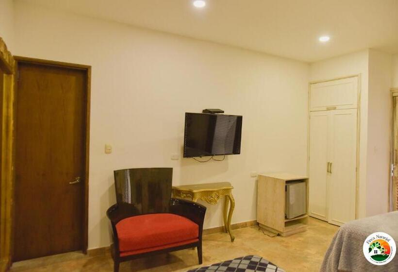 带阳台的三人标准间, Finca Naranjal