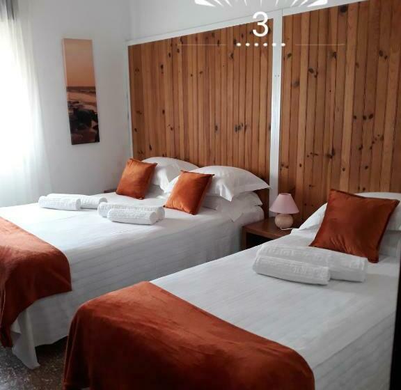 اتاق استاندارد سه نفره, Casa Dorita