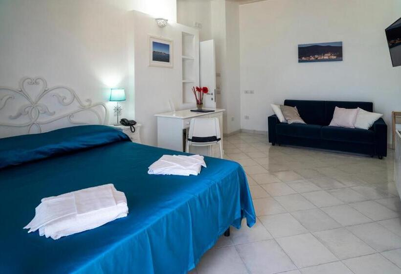 스탠다드 4인용 룸 바다전망, Residenza D'epoca Olimpia