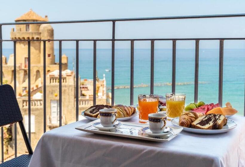 스탠다드 4인용 룸 바다전망, Residenza D'epoca Olimpia