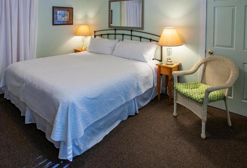 غرفة قياسية, Cedar Court Inn