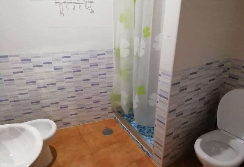 غرفة عائلية, Cafe Hostal Casa Manolo