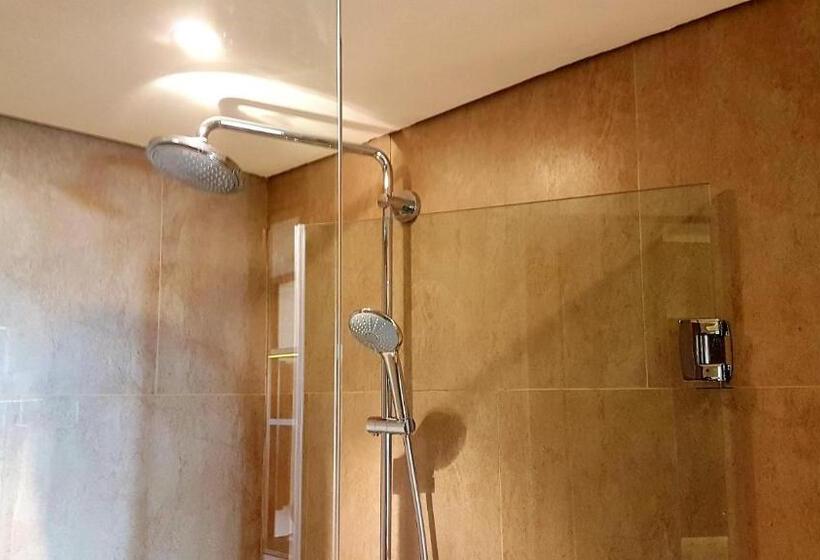 带海景的标准房, Louis Kienne Resort Senggigi