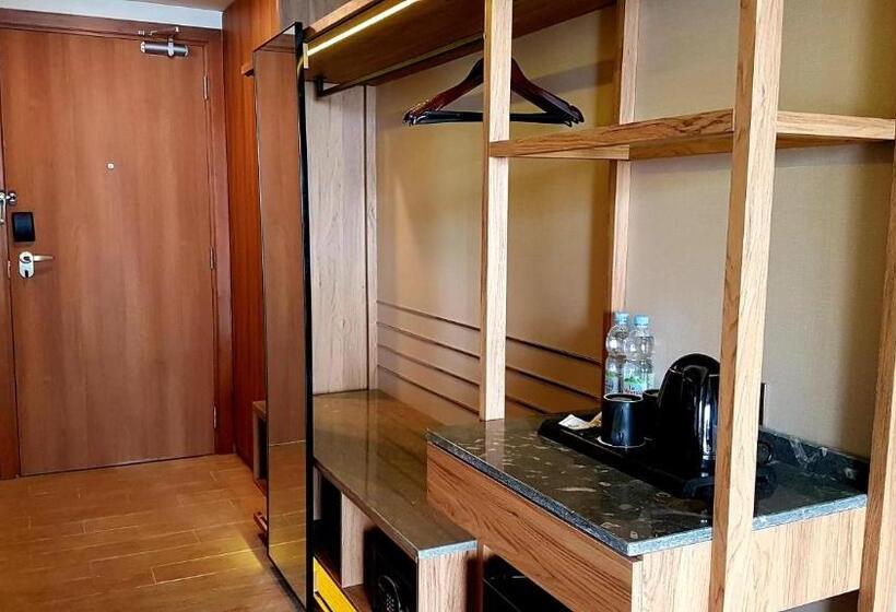 带大床的标准间, Louis Kienne Resort Senggigi