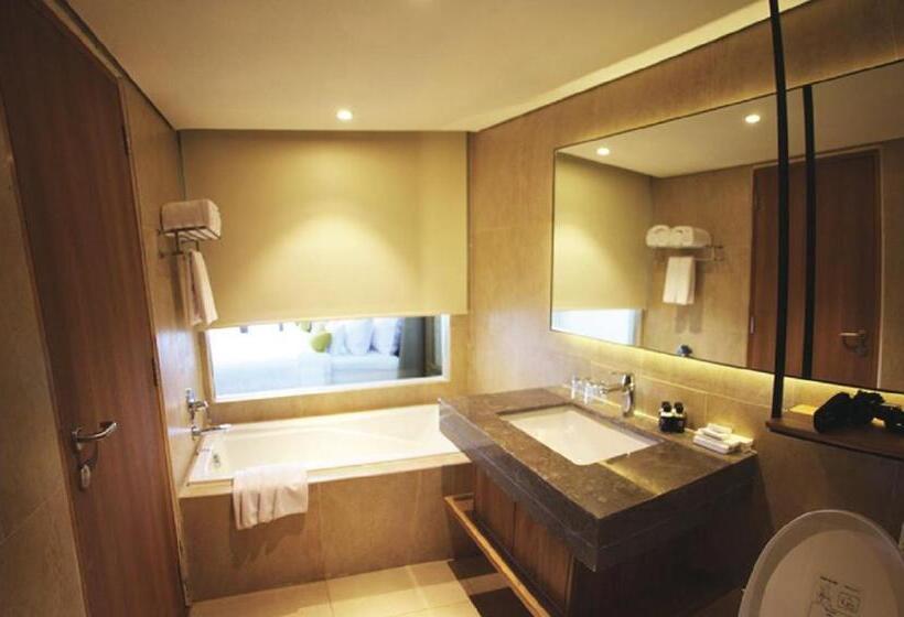 带海景的标准房, Louis Kienne Resort Senggigi