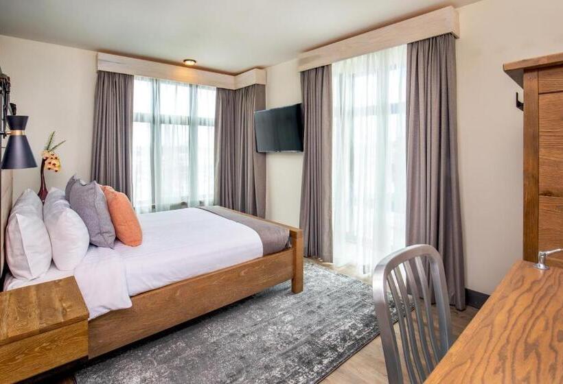 스탠다드 룸, 1868