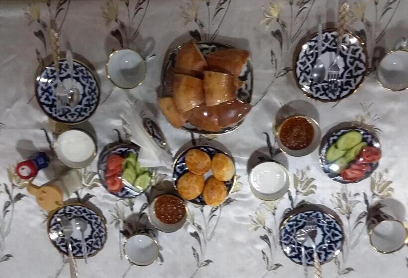 غرفة سوبيريور رباعية, Amir Yaxyo