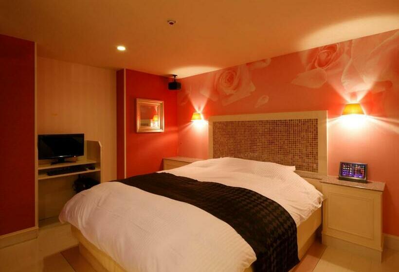 חדר סטנדרט עם ג'קוזי, Birthday Kakamigahara