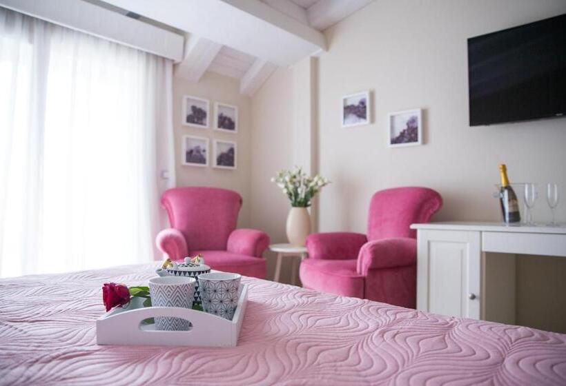 バスタブ付きスタンダードルーム, Attico